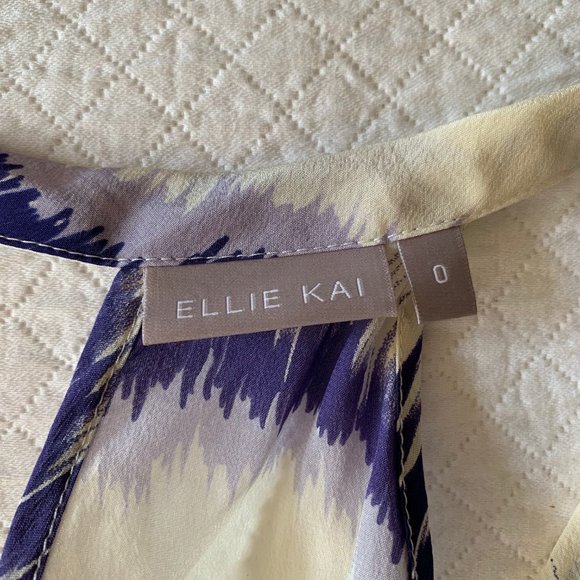 Ellie Kai High Neck Top - Picture 4 of 4